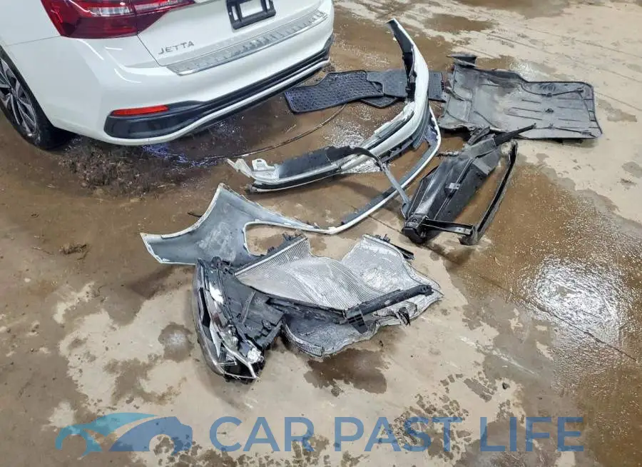 3VW4M7BUXRM037868# 12