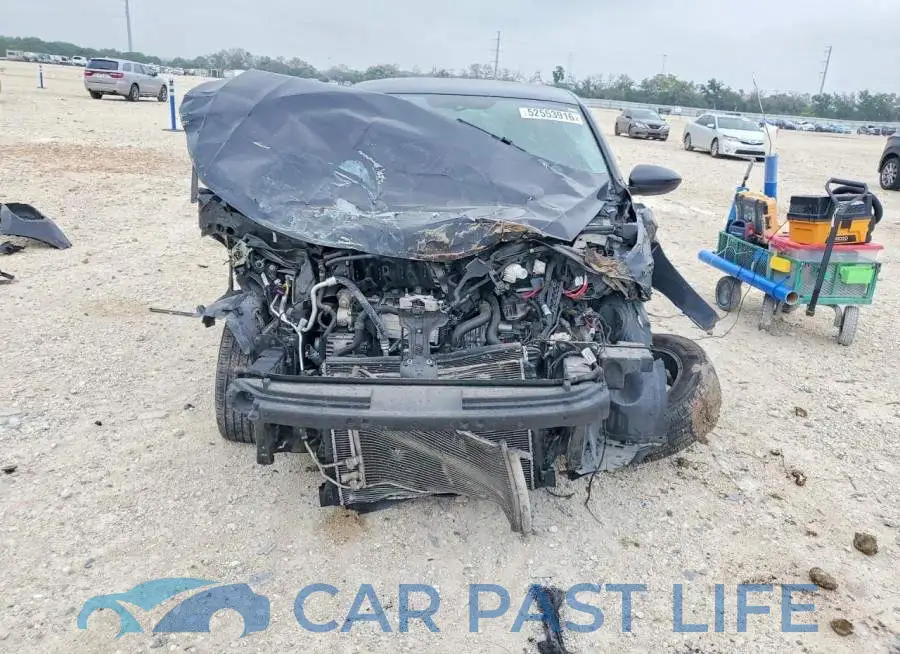 3VW5M7BU5PM010935# 5