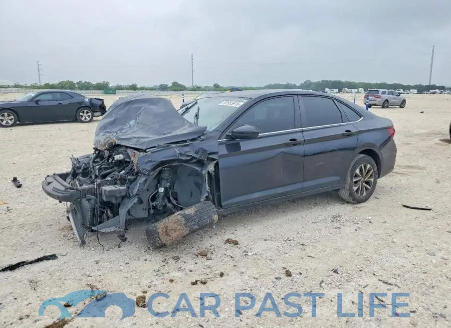 3VW5M7BU5PM010935# 1