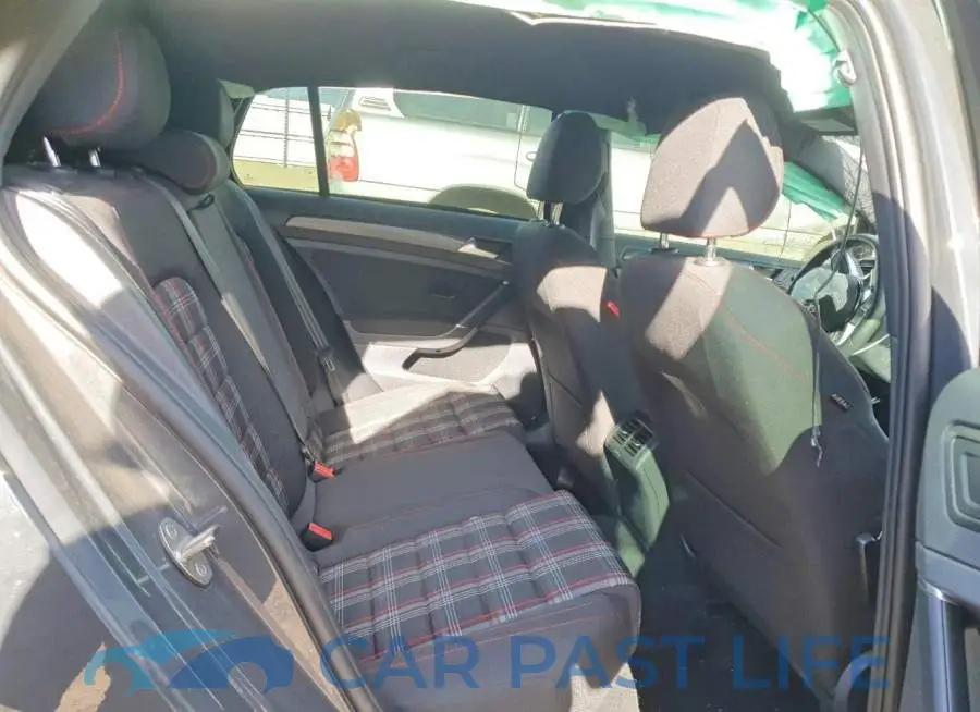 3VW6T7AU8KM005360# 10