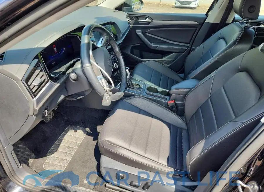 3VW7M7BU5RM004547# 7