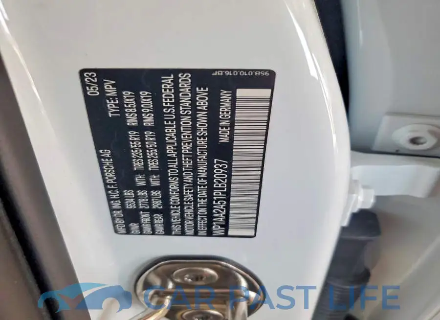 WP1AA2A51PLB20937# 13