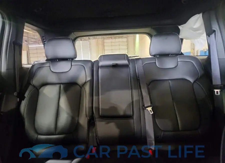 1C4RJHBR9TC261158# 10