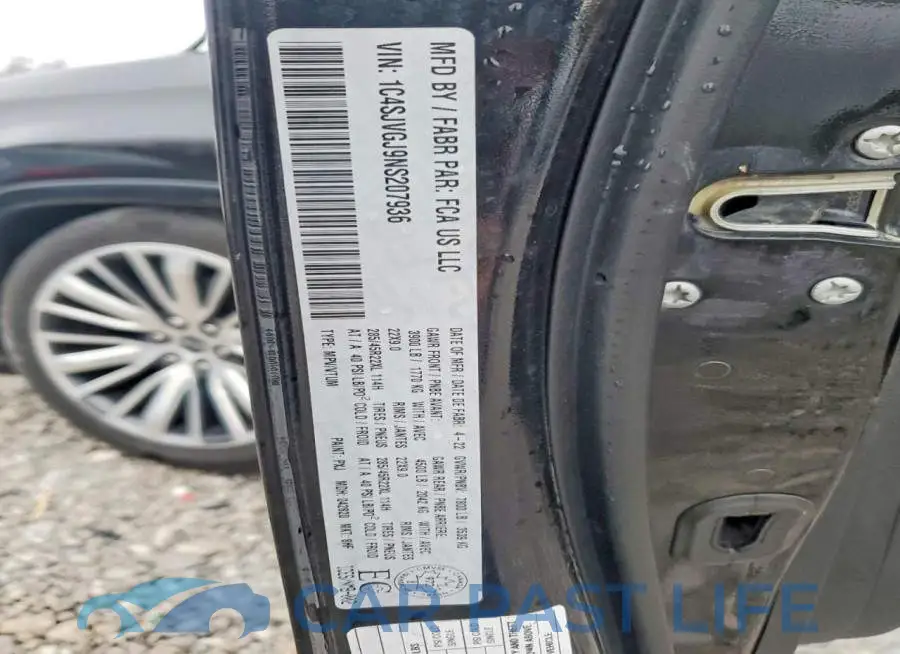 1C4SJVGJ9NS207936# 13