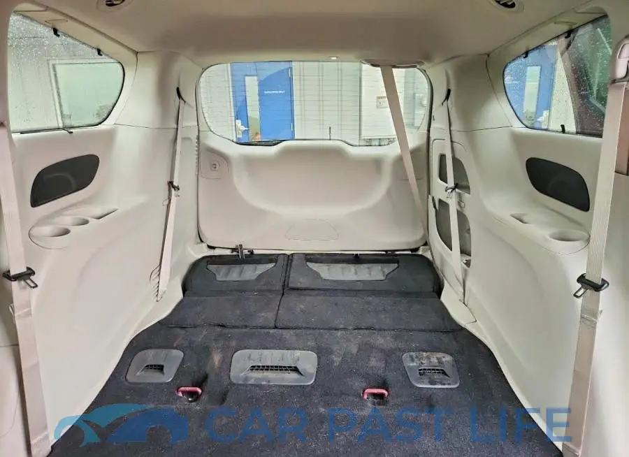 2C4RC1BG9NR217123# 10