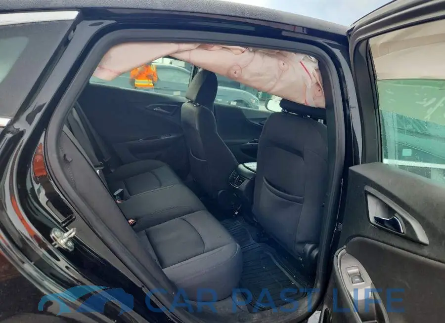 1G1ZD5ST3NF156532# 10