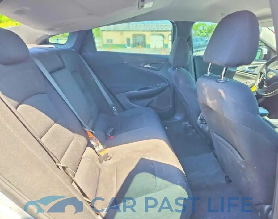 1G1ZD5ST6NF156881# 10