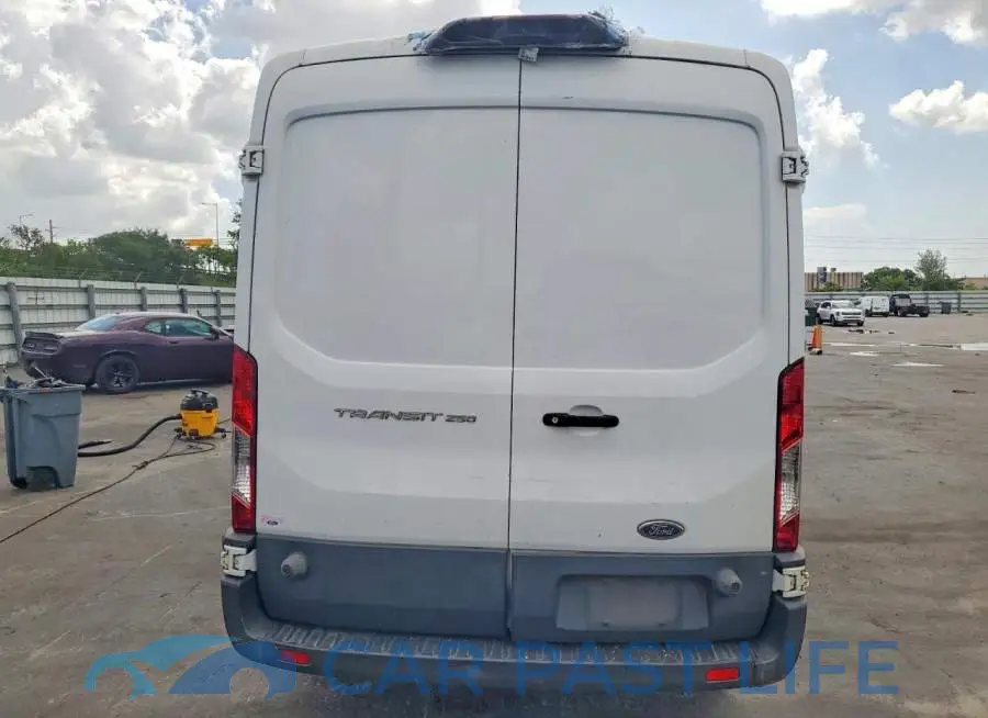 1FTYR2CM2JKB13604# 6