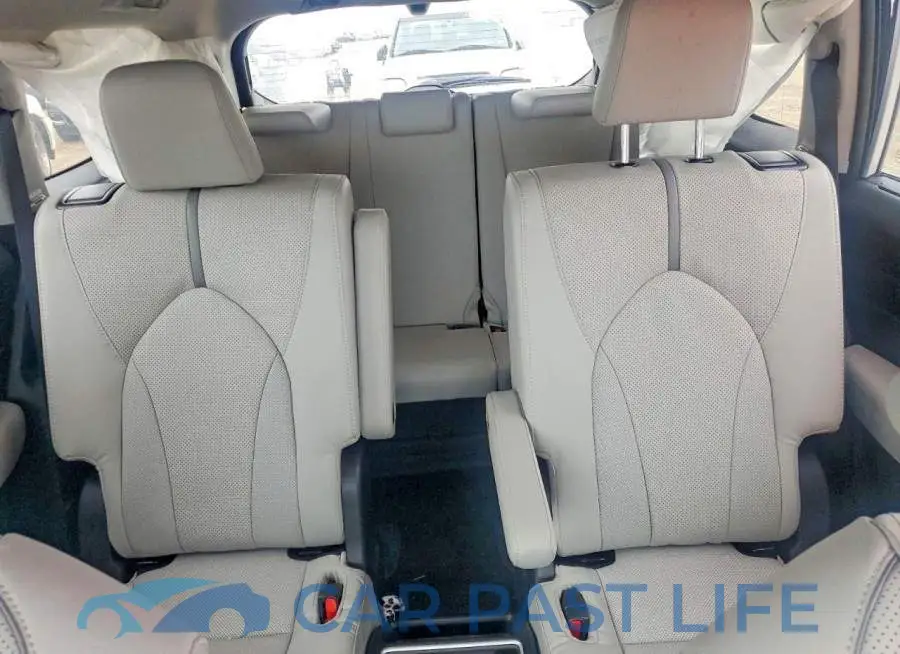 5TDAAAB58RS055046# 10