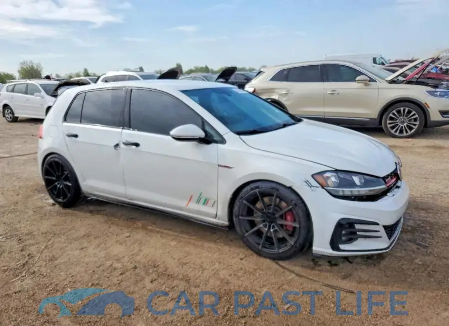 3VW5T7AU4LM004722# 4