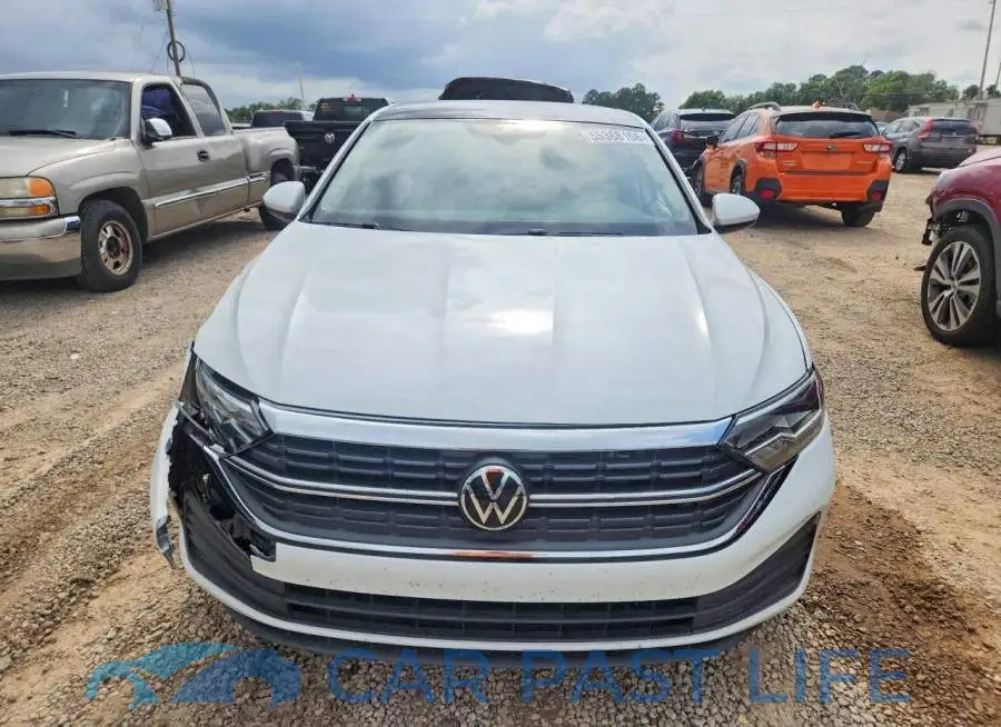 3VW7M7BU0RM032868# 5
