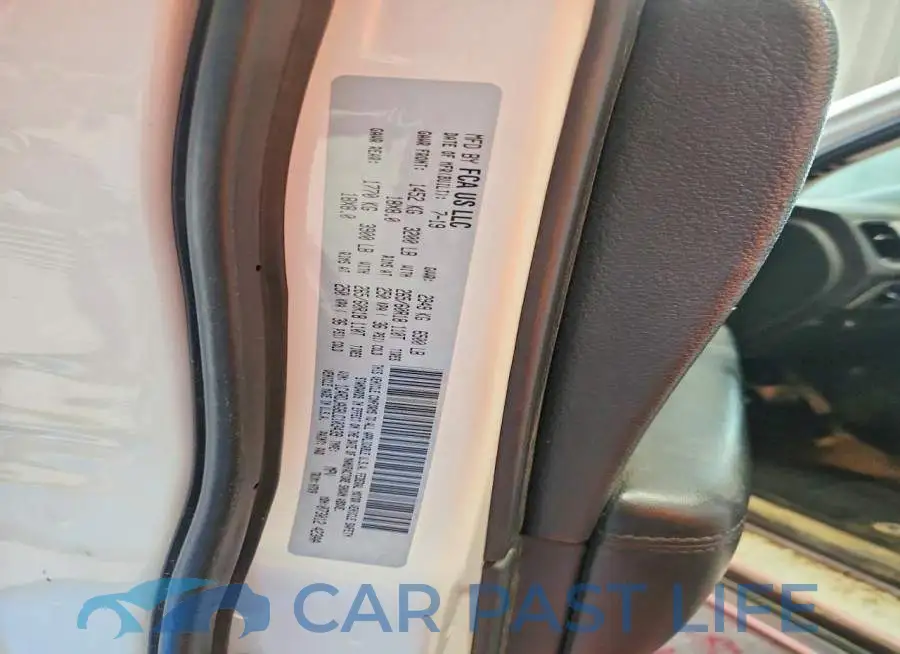 1C4RDJAG8LC103439# 13