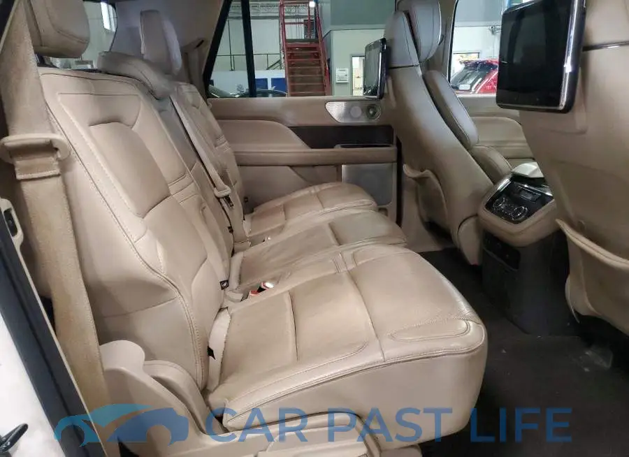 5LMJJ3LT3KEL11865# 11