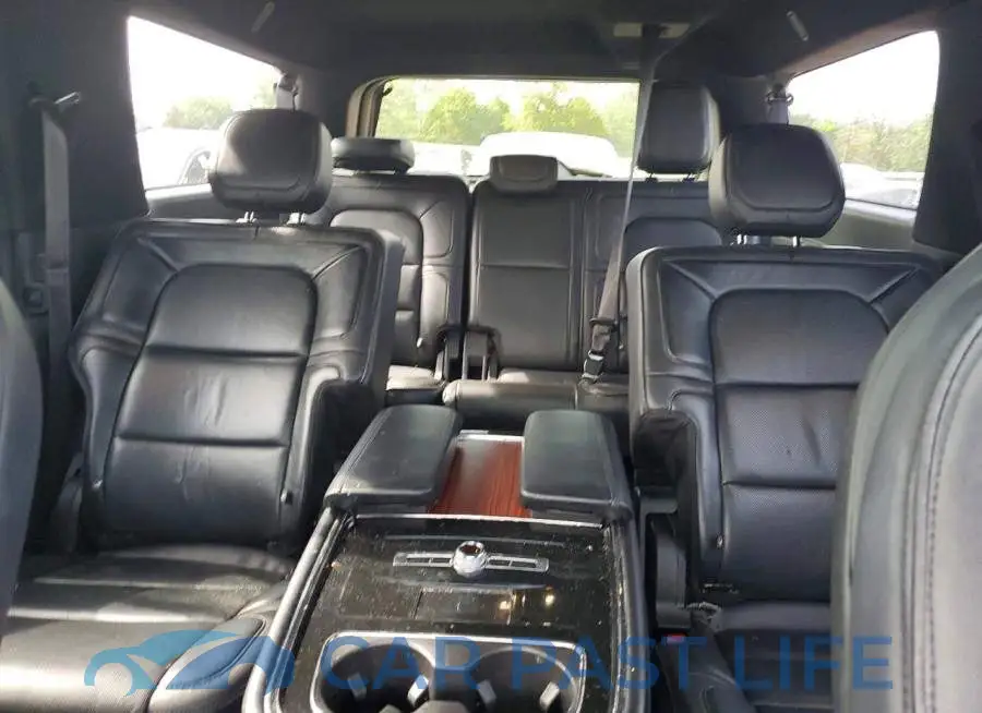 5LMJJ3LT8JEL11651# 10