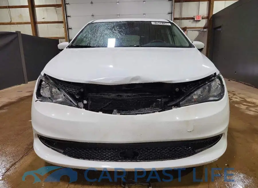2C4RC1CG8NR208833# 5