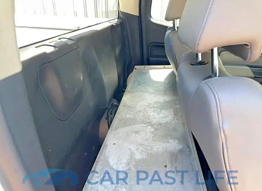 1GCHSBEA1J1147708# 6