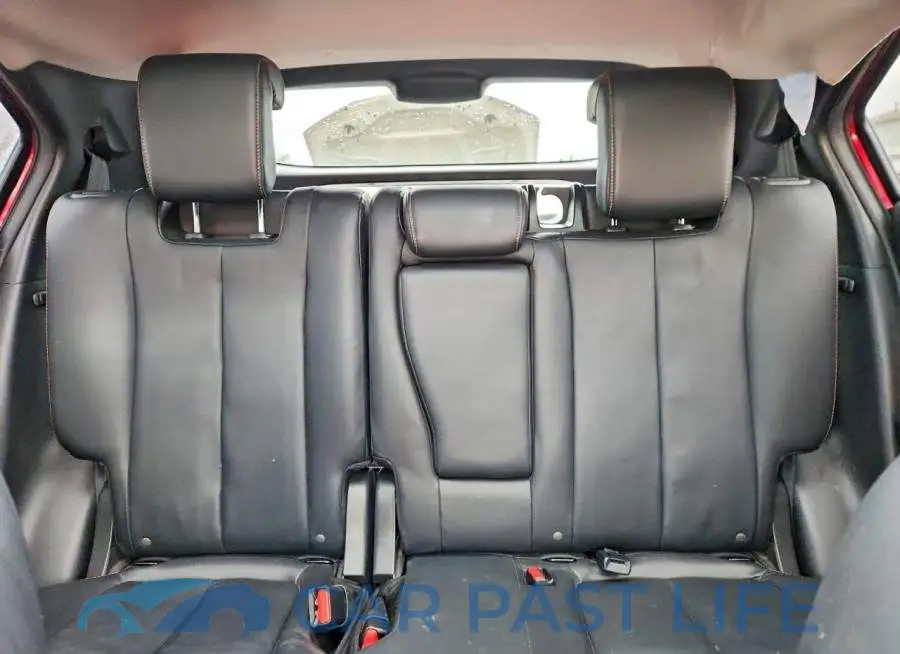 JA4AT4AA4JZ618469# 10