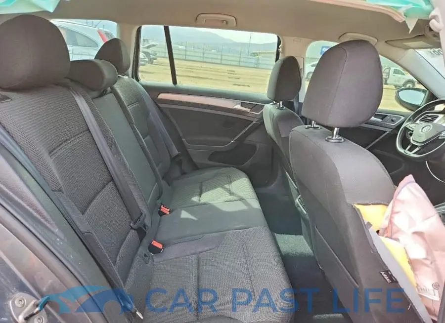 3VW017AU6HM511645# 10