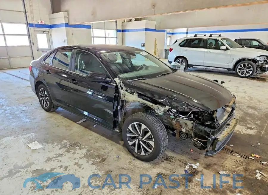 3VW5M7BU3RM050157# 4