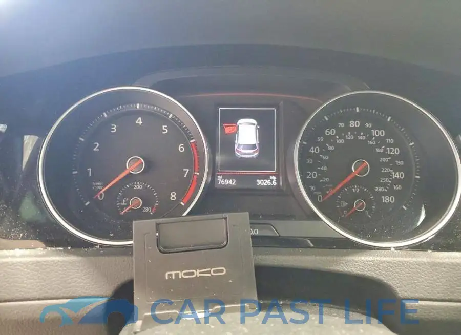3VW5T7AU7MM010922# 9