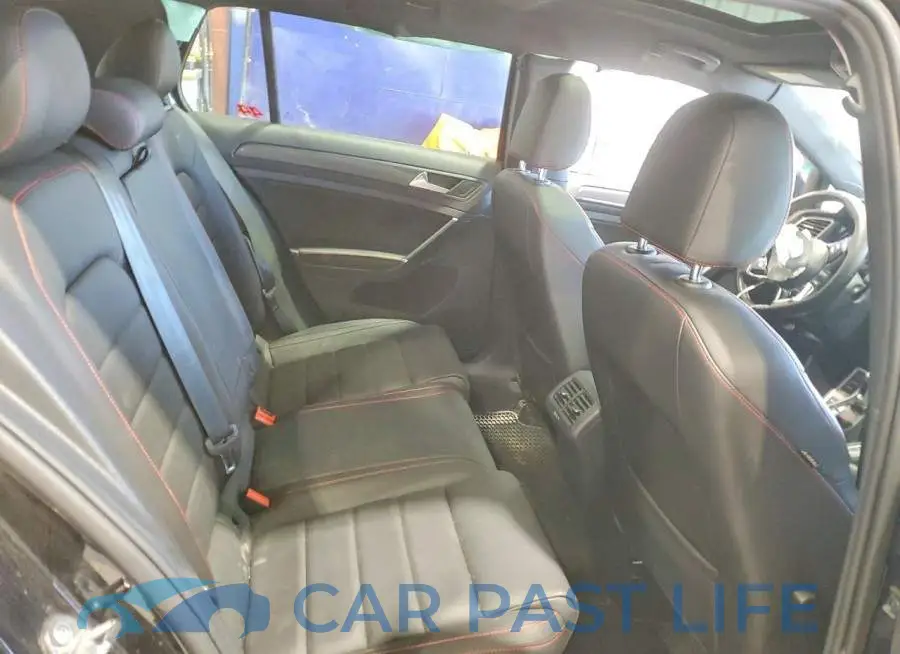 3VW5T7AU7MM010922# 10