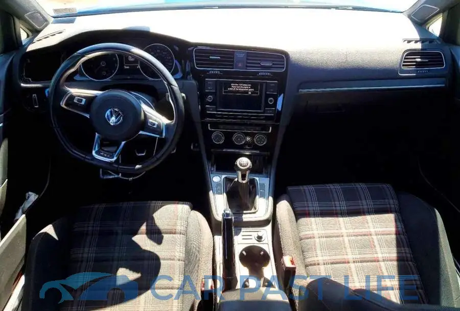 3VW5T7AU8KM007864# 8