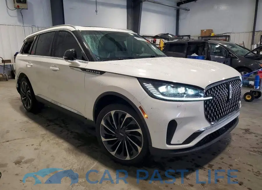 5LM5J7XC4SGL34952# 4