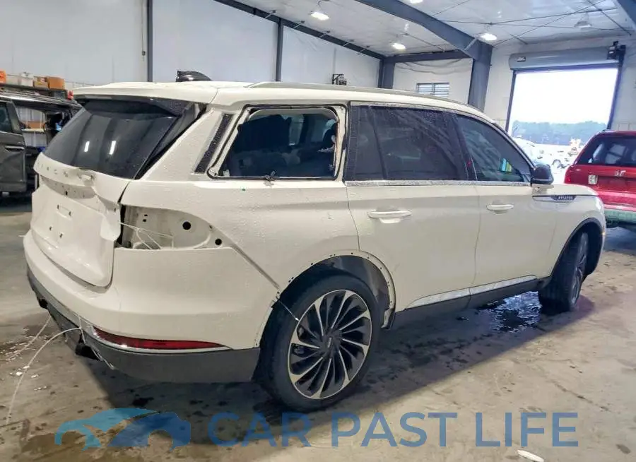5LM5J7XC4SGL34952# 3