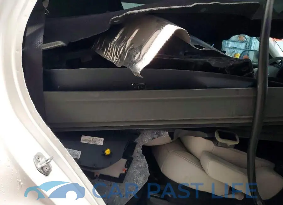 5LM5J7XC4SGL34952# 11