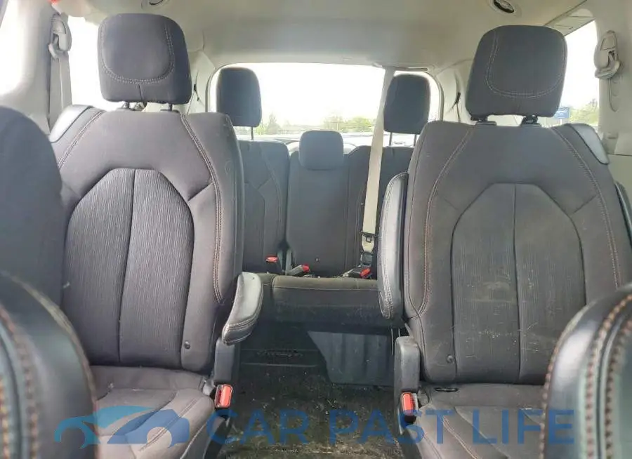 2C4RC1FG9KR705235# 10