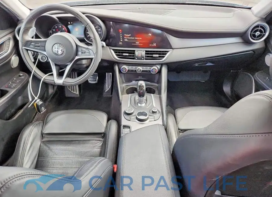 ZARFAEEN8J7578614# 8