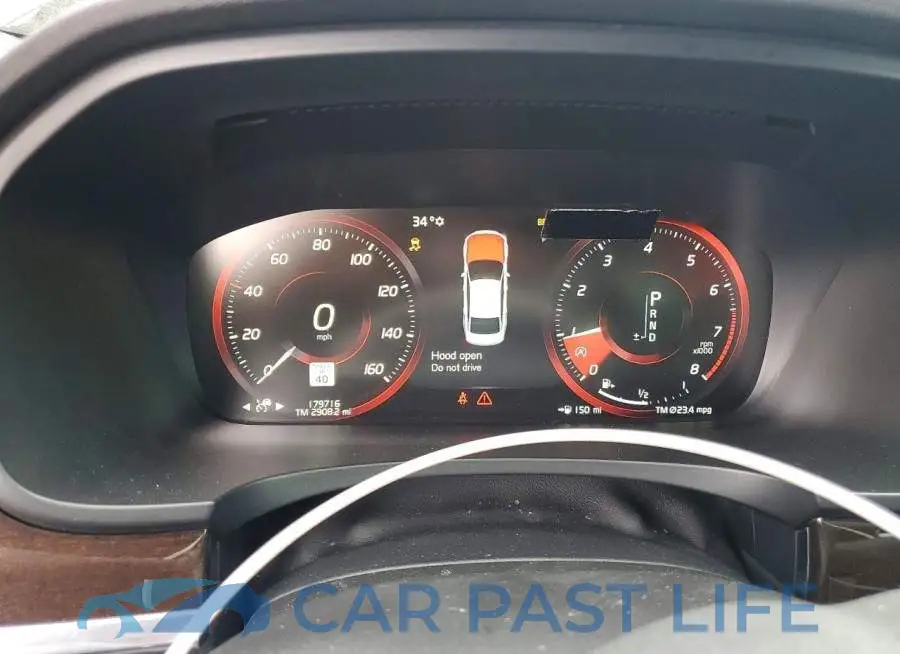 LVY982MK7JP015958# 9