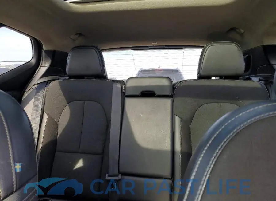 YV4162UK8L2267483# 10