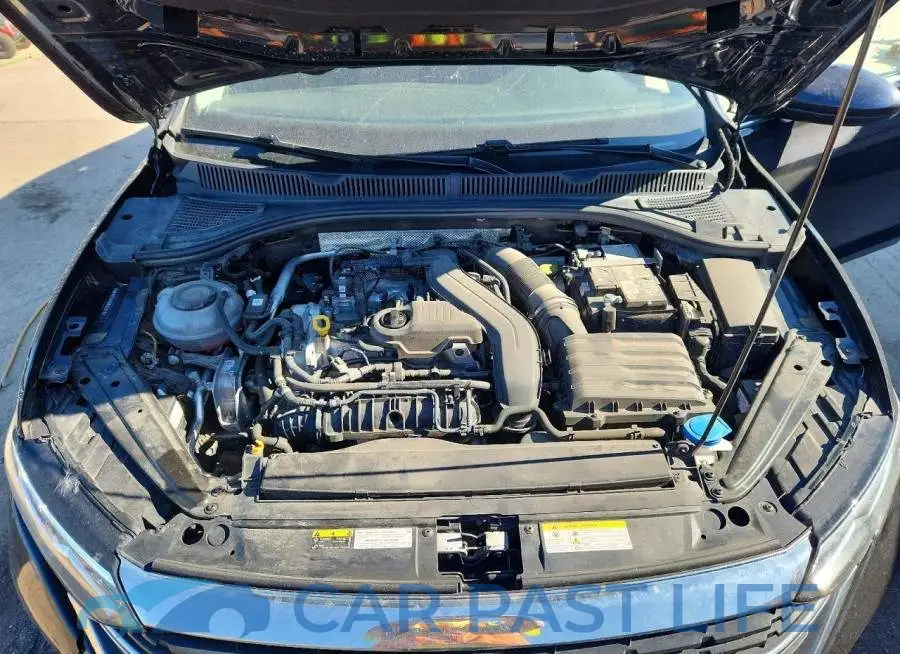 3VW5M7BU8RM088113# 11