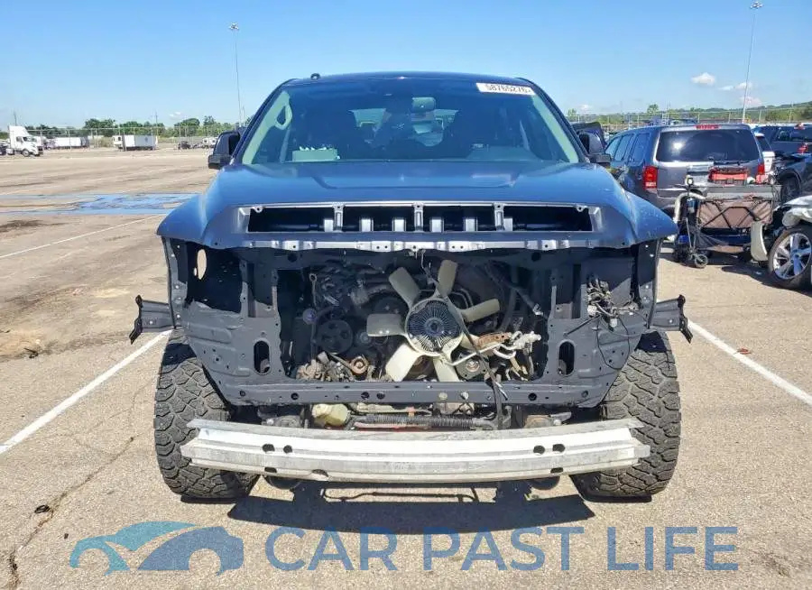 5TFDW5F1XJX772575# 5