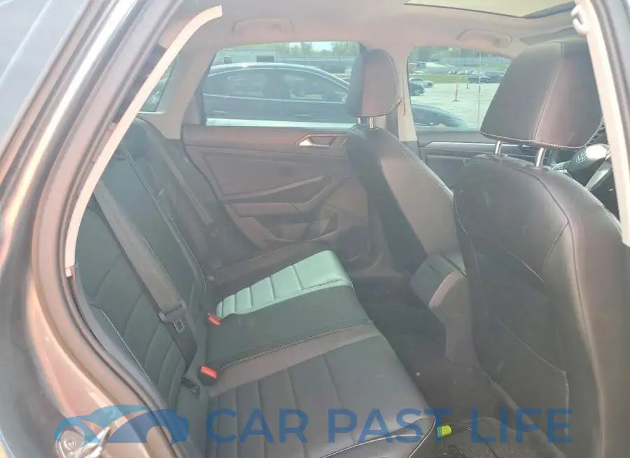 3VW7M7BU9PM047334# 10