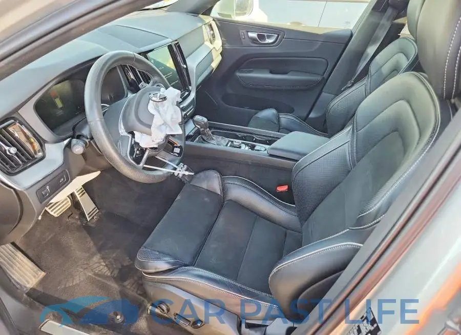 LYV102RM2JB100689# 7