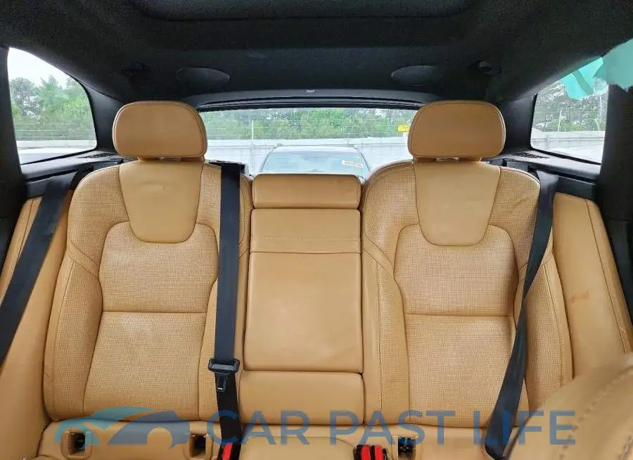 YV4102RL3M1688814# 10