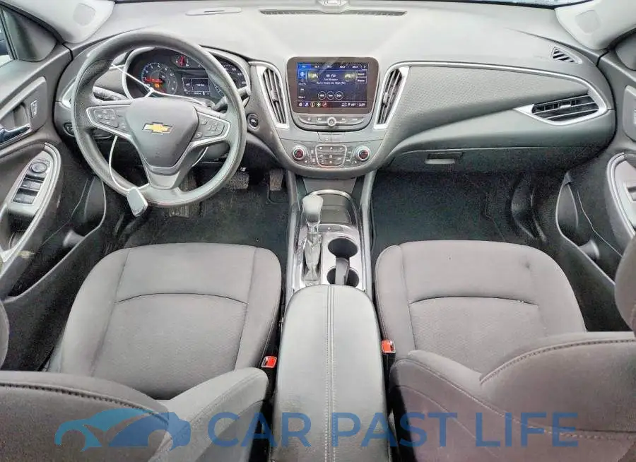 1G1ZD5ST0PF132949# 8