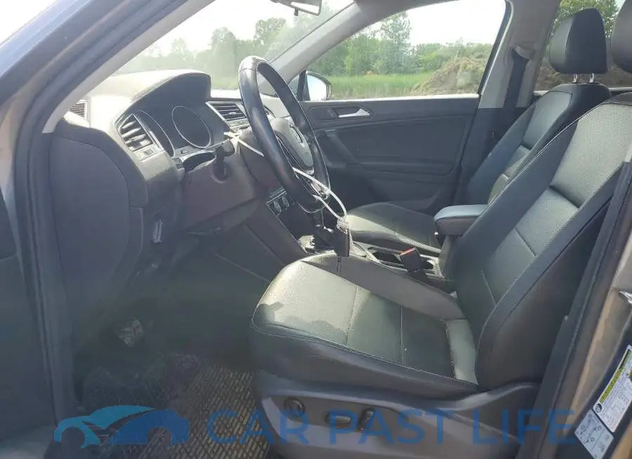 3VV2B7AXXKM153171# 7