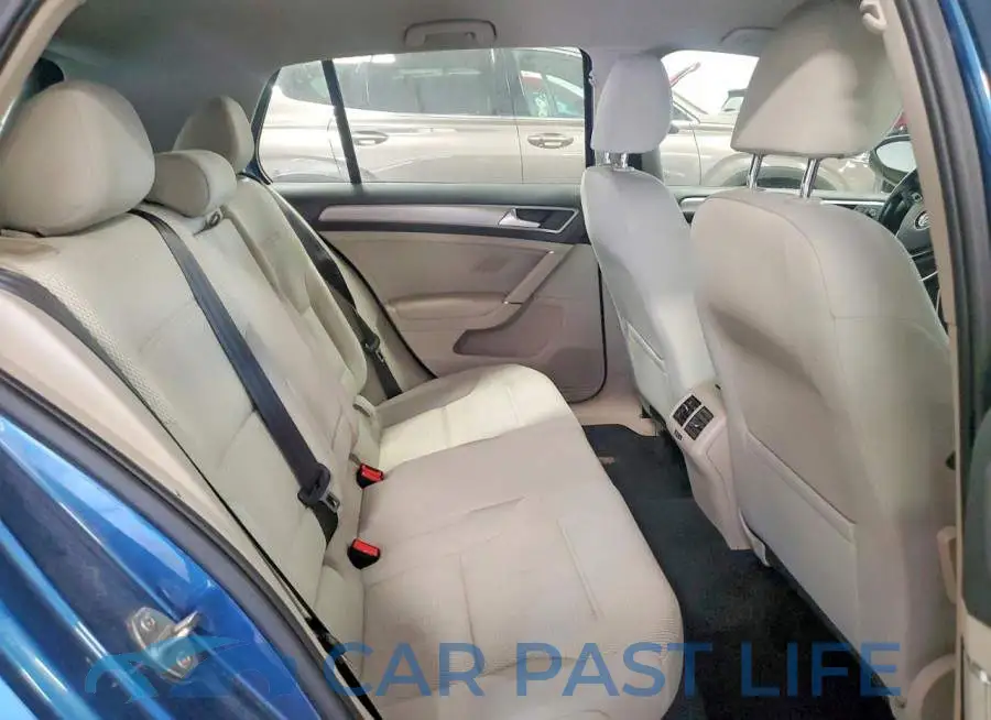 3VW117AU7HM067275# 10
