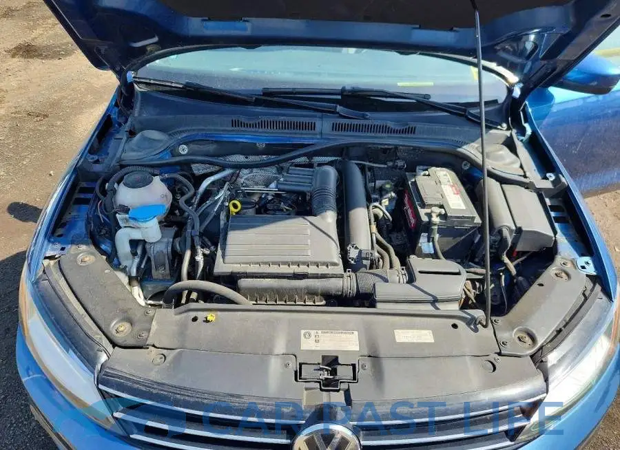 3VW2B7AJ7JM226115# 11
