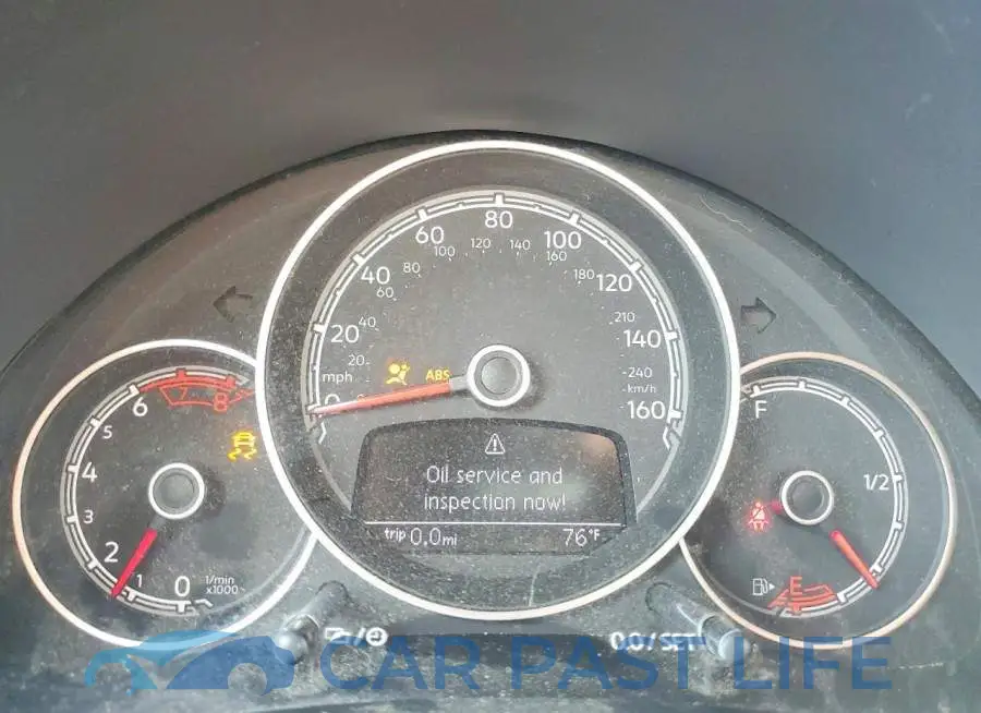 3VW5DAAT9JM514949# 9