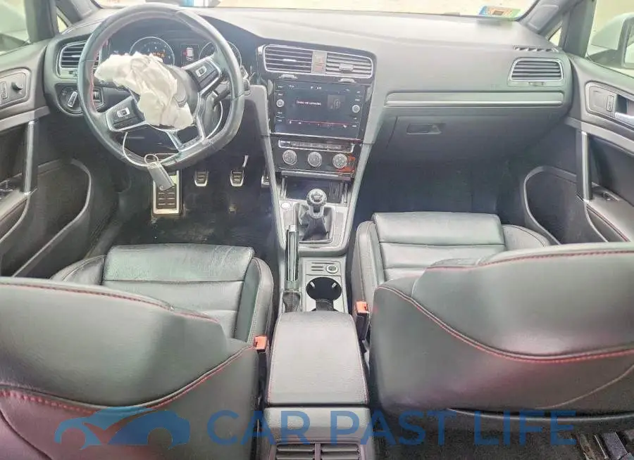 3VW5T7AU0LM007617# 8