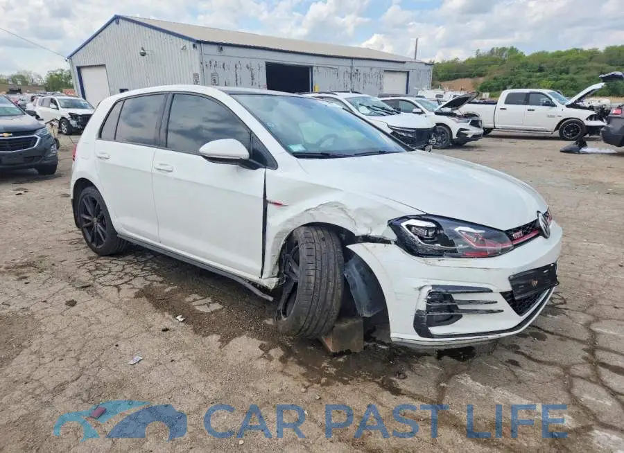 3VW5T7AU0LM007617# 4