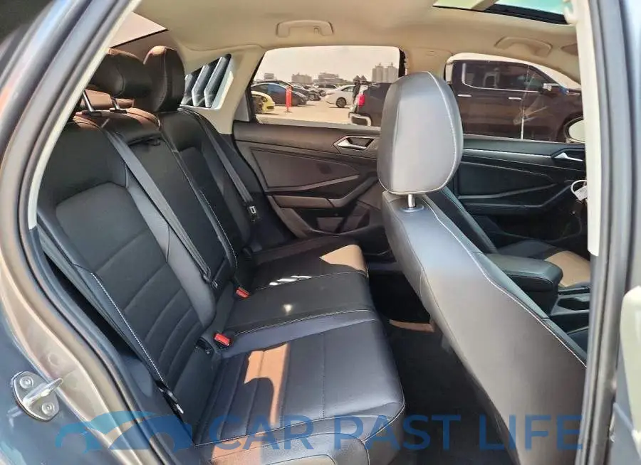 3VW7M7BU5PM019045# 10