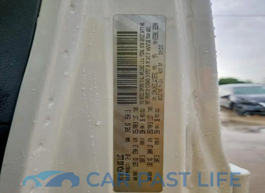 1C4HJXEG1JW135761# 13