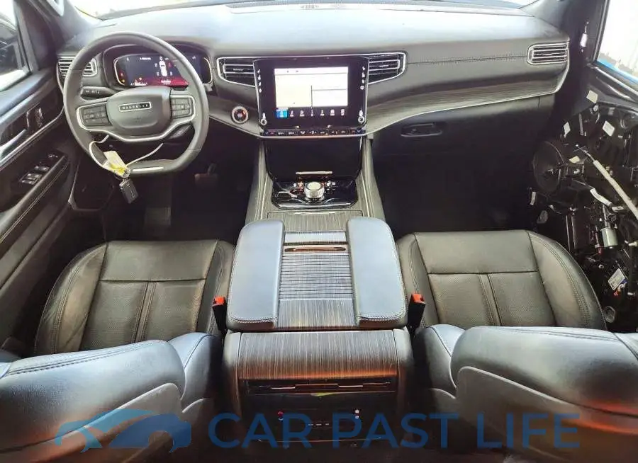 1C4SJSBP4RS131820# 8