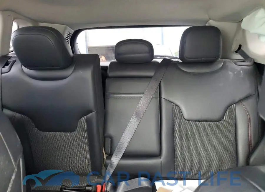 3C4NJDDB2JT115418# 10