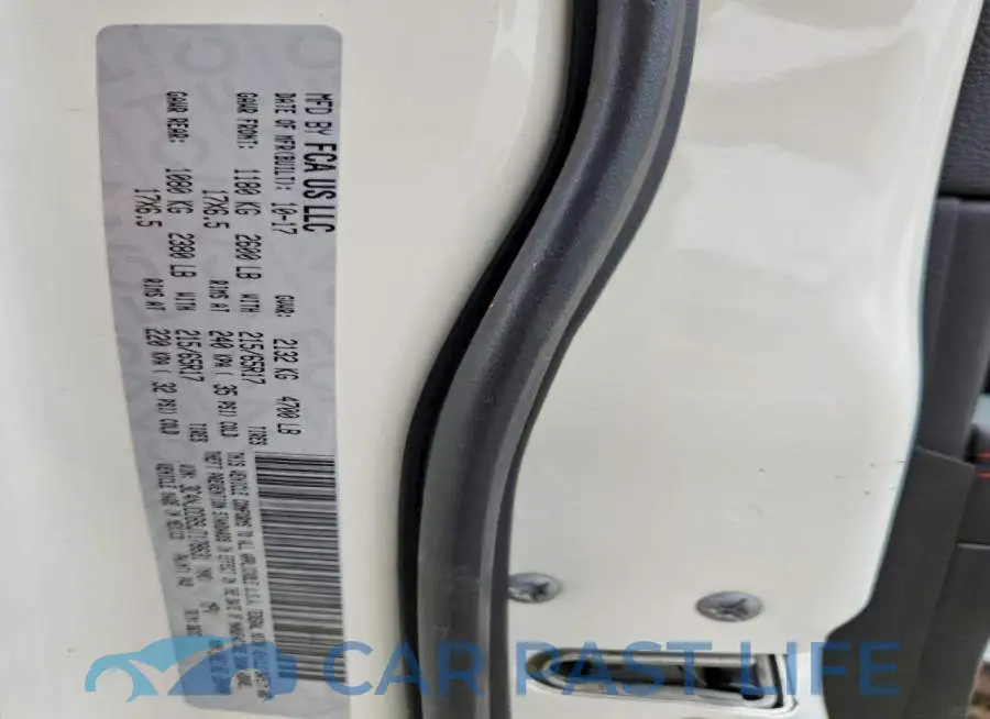 3C4NJDDB9JT178631# 12